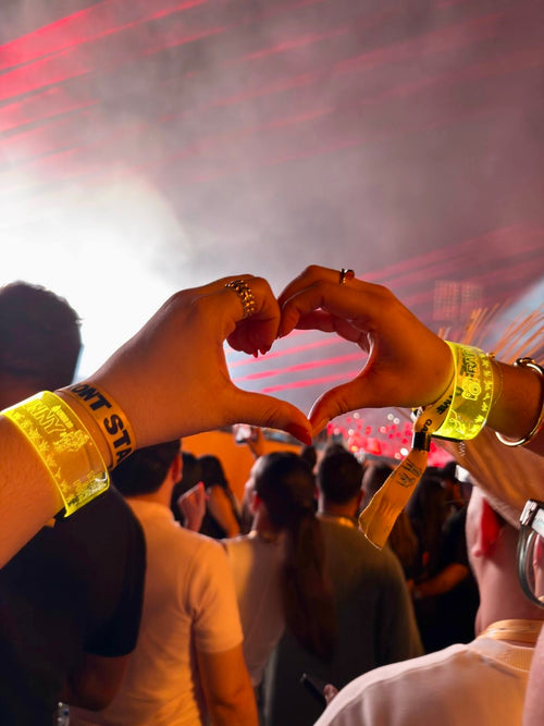 Brazalete LED: Bad Bunny "Debí Tirar Más Fotos World Tour 2026"